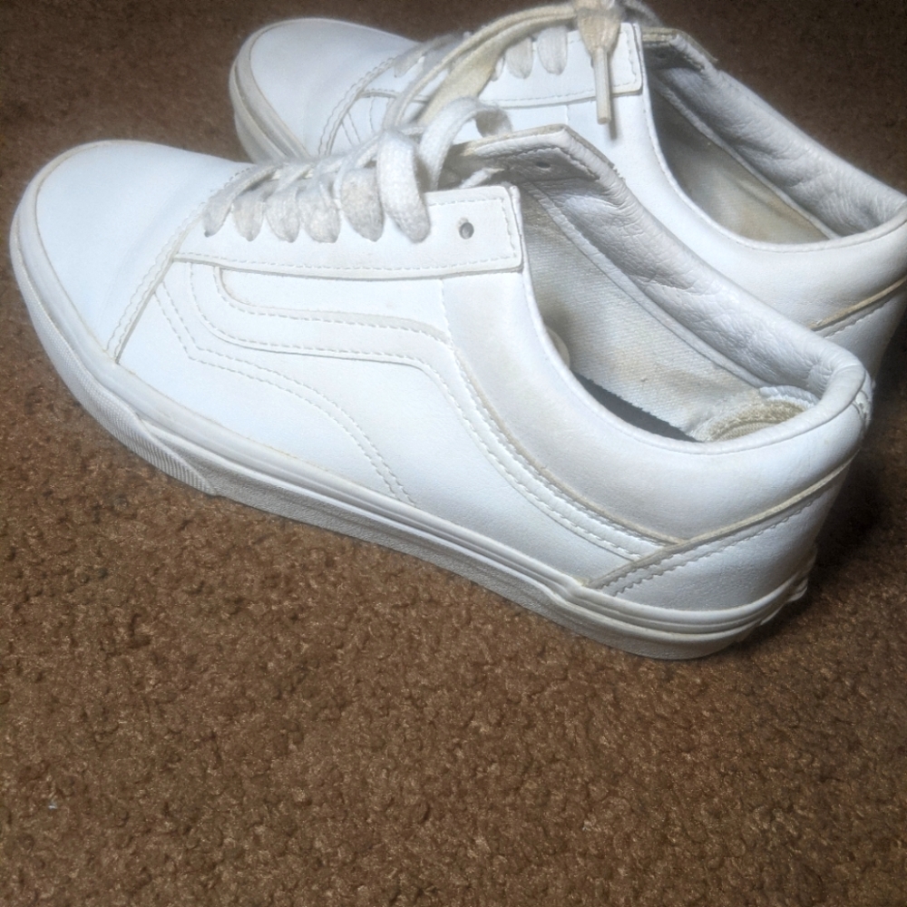 COPY - Vans Classic Tumble all white leather shoe size 5.5